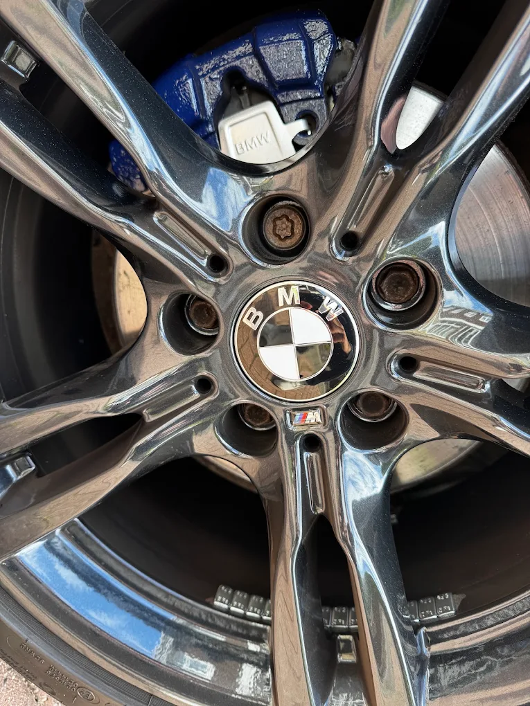 Refinished BMW alloy wheel